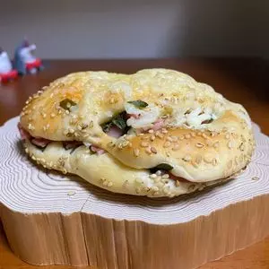 グッドベーカリー イセヤ（good bakery 伊せ屋）
