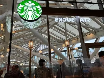 スターバックスコーヒー 高輪ゲートウェイ駅店（STARBUCKS COFFEE）