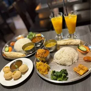 ネパール民族料理 アーガン（AANGAN）