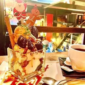 カフェダイニングバー倉庫（ろふと）
