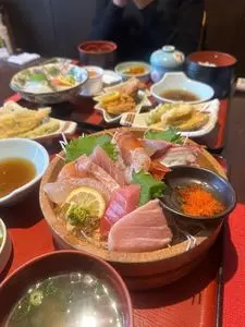 魚眞（うおしん）