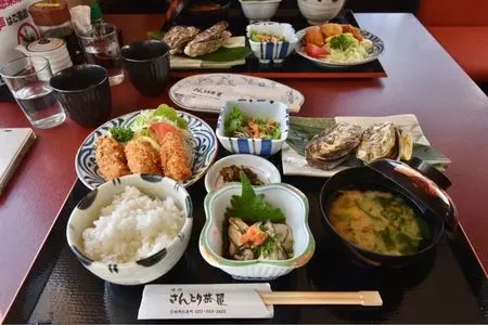 さんとり茶屋