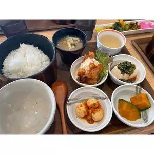 ごきげん飯酒 オハナ（【旧店名】おひつごはんとおつけもの OHANA）