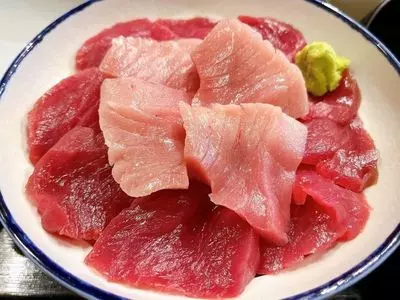 うな健