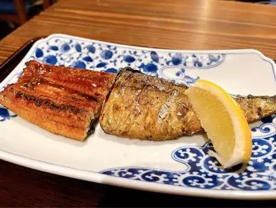 炭火焼専門食処 白銀屋 西八の分店（シロガネヤ）