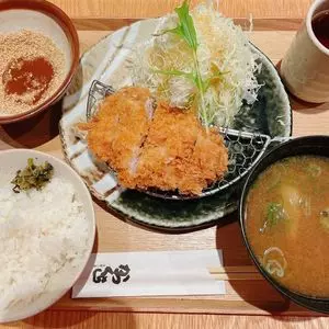 かつくら 大阪国際空港店