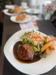MARINA RESTAURANT TRIM（マリーナレストラン トリム）