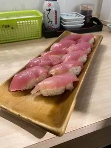 名前のない寿司屋