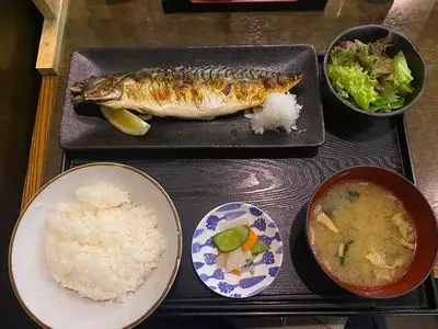 美食処　作治 西新宿店