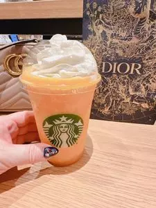 スターバックスコーヒー 阪神梅田本店 地下2階店（STARBUCKS COFFEE）