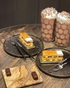 ショコラトリー タカス 本店（CHOCOLATERIE TAKASU）