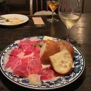 お皿とスプーン