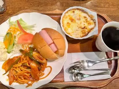 カフェ ド カローラ（Cafe de COROLLA）
