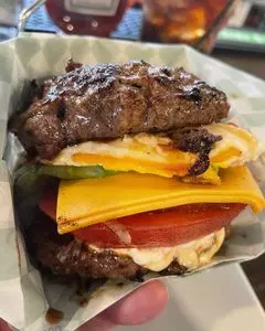 シェイクツリー バーガー＆バー（shake tree burger&bar）