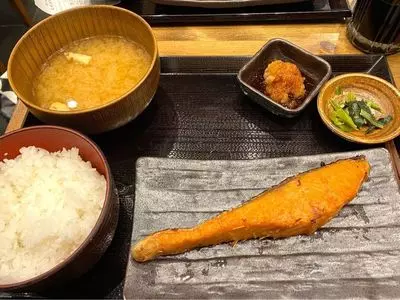 しんぱち食堂 浅草店