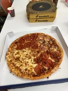 ドミノ・ピザ 篠崎店