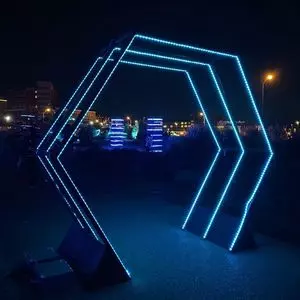 新港中央広場
