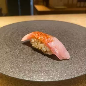 新宿 鮨 つむぎ（【旧店名】新宿 鮨 栞庵 やましろ）