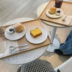 ブルーボトルコーヒー 梅田茶屋町カフェ（Blue Bottle Coffee）