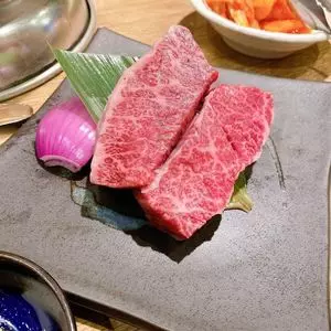 神泉ホルモン 三百屋（サンビャクヤ）