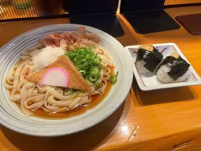 驛釜きしめん 中央通り（えきかまきしめん）