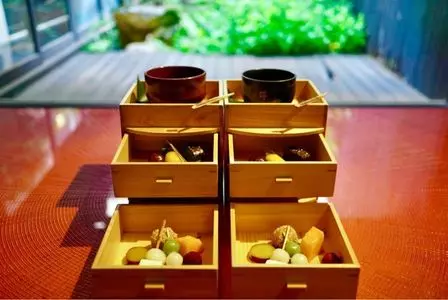 錦一葉（ニシキイチハ）