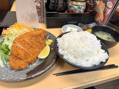 越後とんかつ人参亭