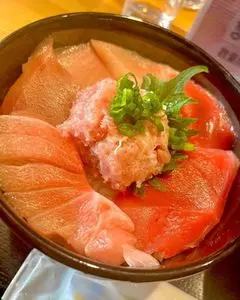 まぐろ屋 明神丸（マグロヤ ミョウジンマル）