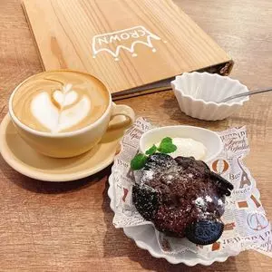 手作り雑貨とカフェ CROWN