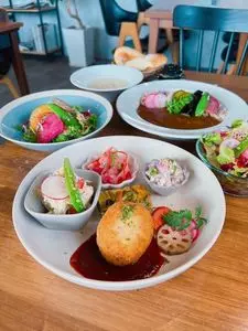 ペイント カフェ（Paint cafe）