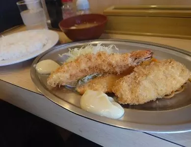 洋食 イナダ