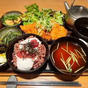 24/7 cafe apartment 梅田（トゥエンティーフォーセブンカフェ アパートメント）