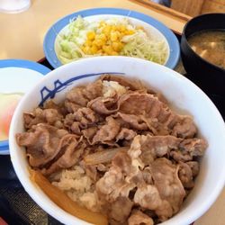 松屋 クーポン 雨の日