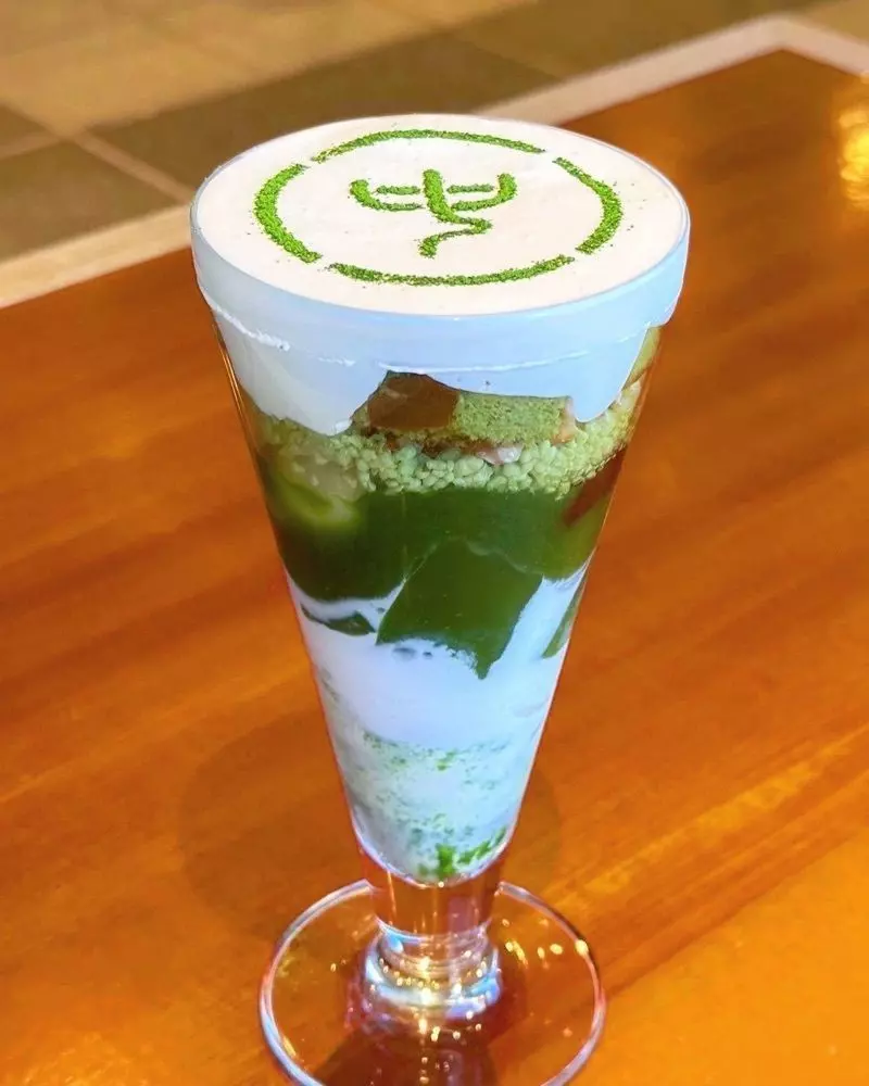 6. 【宇治】京都の歴史ある抹茶店でパフェやスイーツを味わう「中村藤吉本店」 1枚目