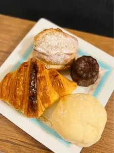 ブラン ドゥ ブラン ベーカリー（Blanc de Blanc Bakery）