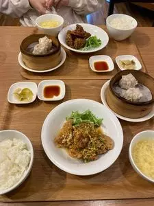 包子（パオズ）