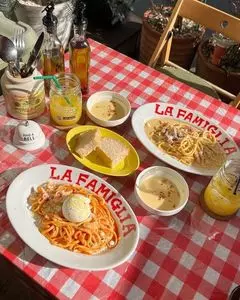 ラ ファミリア（La Famiglia）