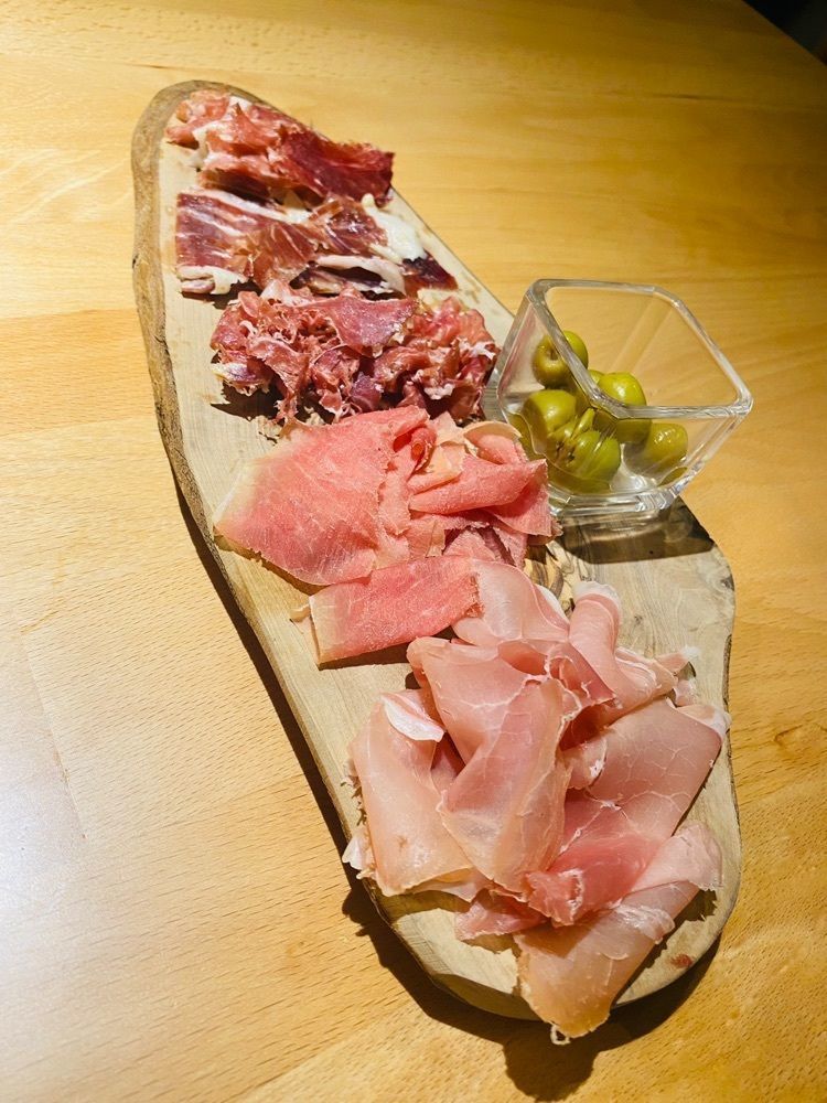 だるまグルメさんが投稿した生ハム専門店 イベリ家 新宿御苑に関する口コミの画像