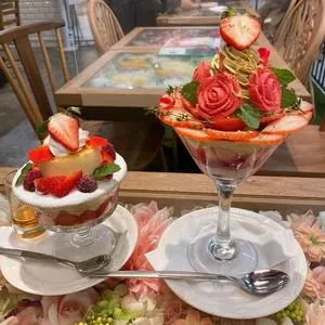 パフェ&ジェラート LARGO ルクアイーレ店
