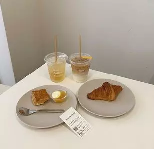 Hue Coffee Roaster 谷町四丁目店（ヒュー コーヒー ロースター）