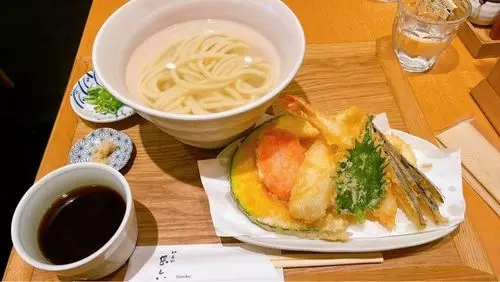 切麦や 甚六