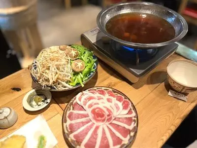石臼挽き十割蕎麦 八（HACHI）