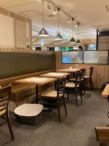 自家焙煎珈琲工房 カフェ バーンホーフ 三番街店（CAFE BAHNHOF ）