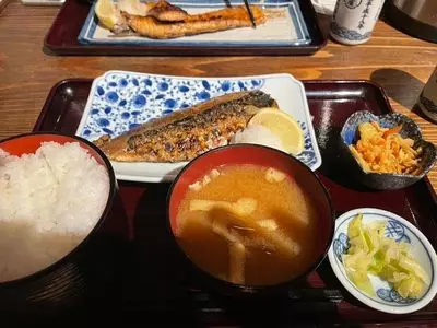 炭火焼専門食処 白銀屋 西八の分店（シロガネヤ）