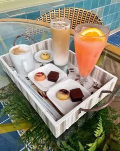 biz creek cafe（ビズ クリーク カフェ）