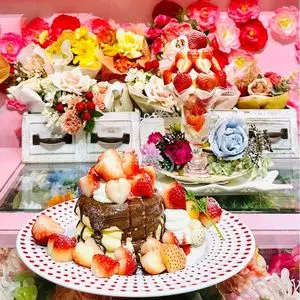 生果実専門店 ASAKUSA YOROZU CAFE（アサクサ ヨロズカフェ【旧店名】浅草よろず茶屋444）