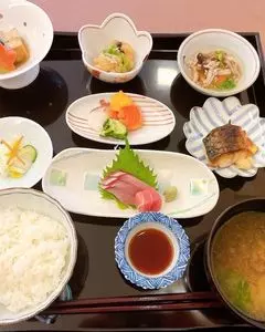 いたや
