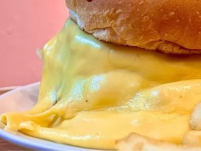 BURGER&MILKSHAKE CRANE（バーガー＆ミルクシェイク クレィン）