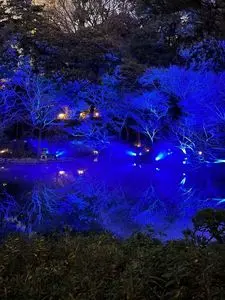 八芳園