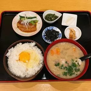 とろ〜り豚汁めし 八百食堂